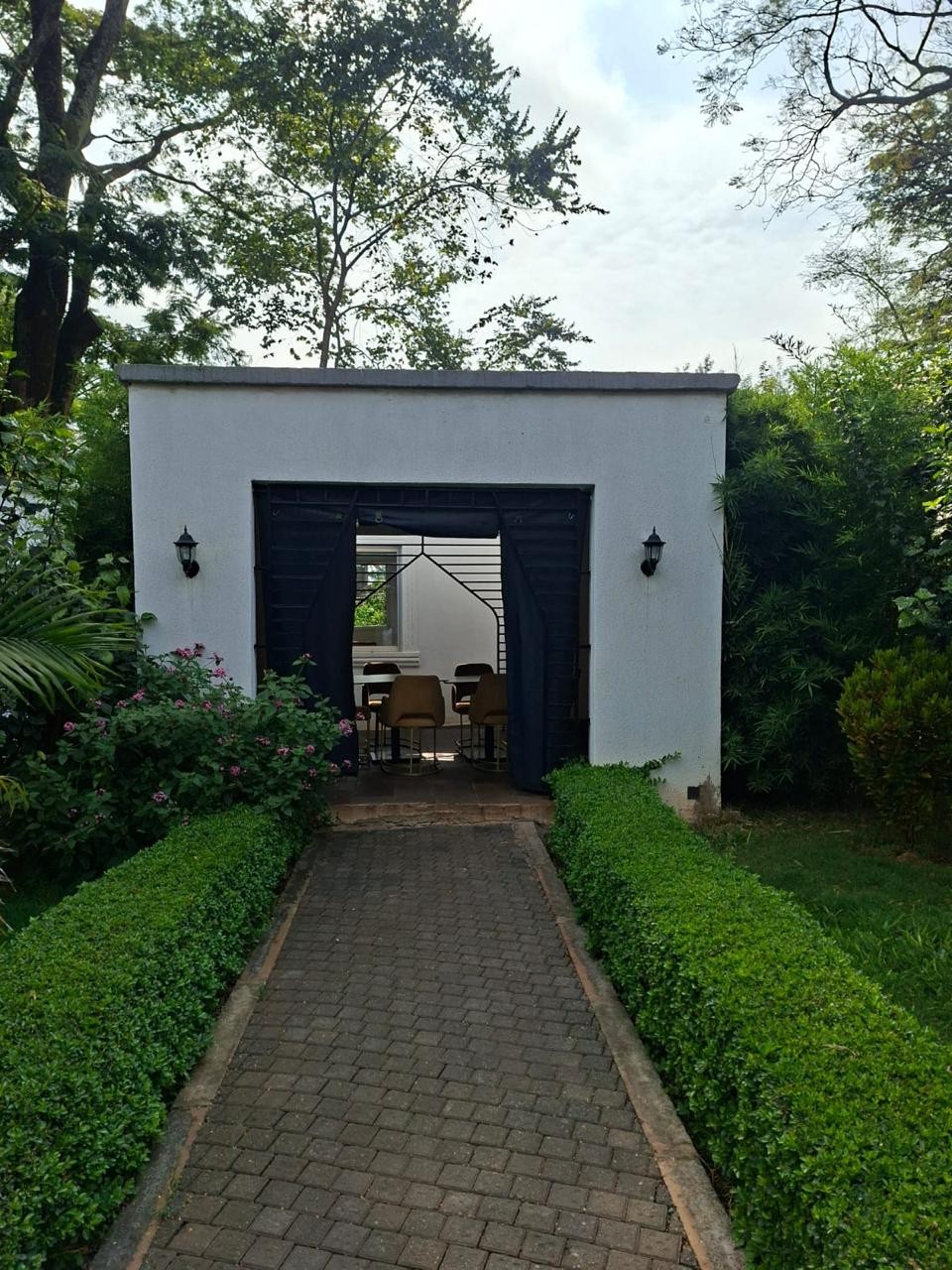 Amara Gardens — Custom furniture and seating